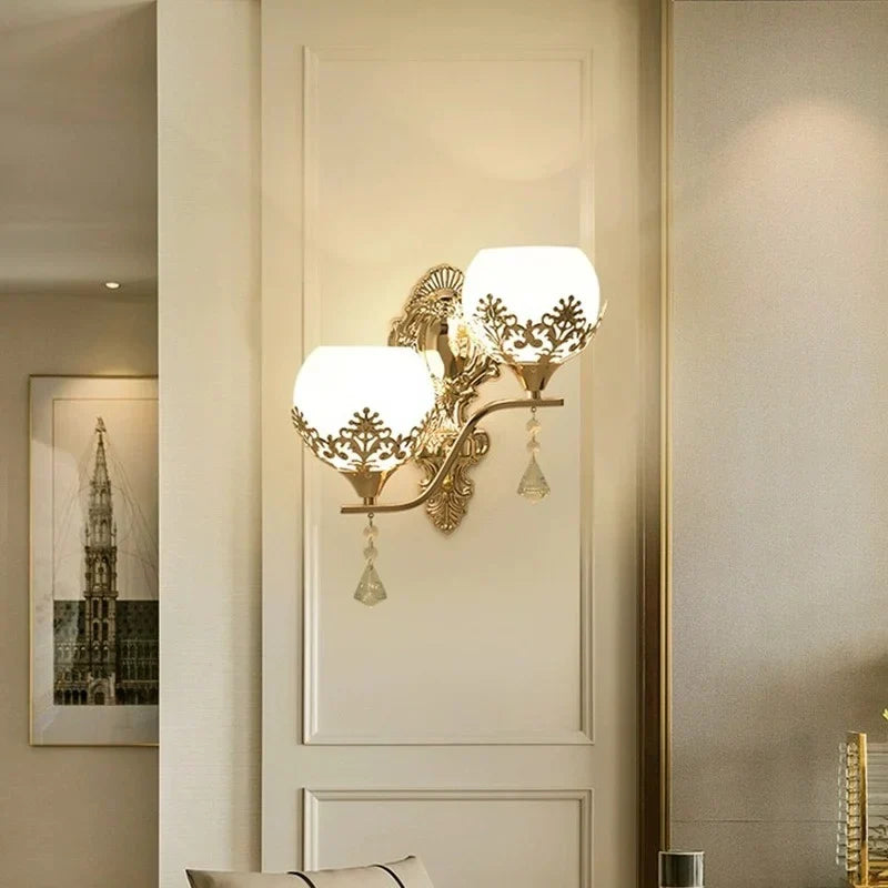 CrystalLuxe – Gold LED Wall Lamp for Atmospheric Lighting Skanto