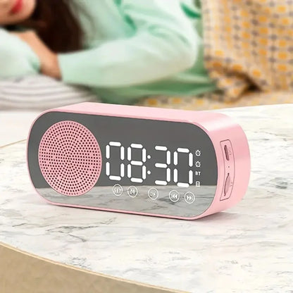Skanto | Digital Alarm Clock with Bluetooth Speaker and FM Radio
