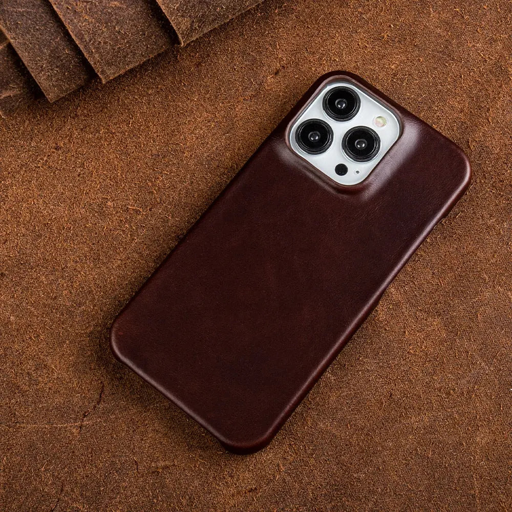 Skanto | RoyalLeather: Luxurious, handcrafted case made of genuine cowhide leather for iPhone