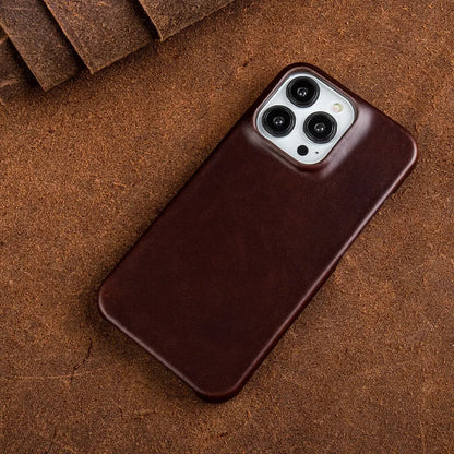 Skanto | RoyalLeather: Luxurious, handcrafted case made of genuine cowhide leather for iPhone