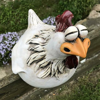 Playful chicken wire decoration: Playful garden art