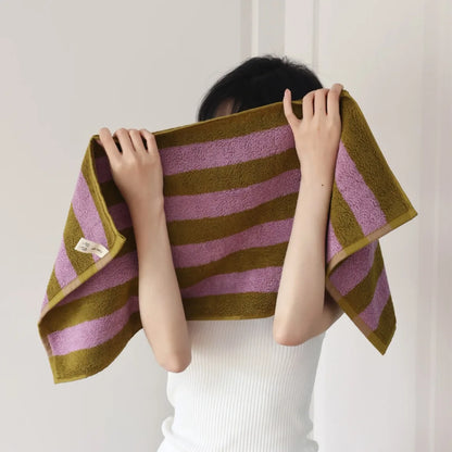 RetroStripe Luxe Cotton Towel – Striped Cotton Towel in Hotel Quality | Bowlift