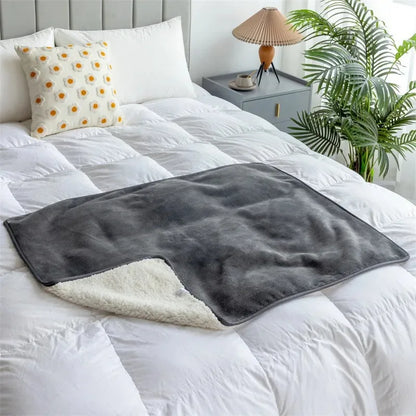 Skanto | PawProof Waterproof Pet Blanket | For Dogs & Cats | Cozy & Durable