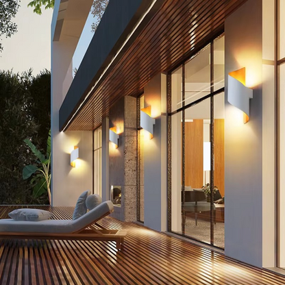 BowLift | Sleek Dual-Direction LED Outdoor Wall Sconce