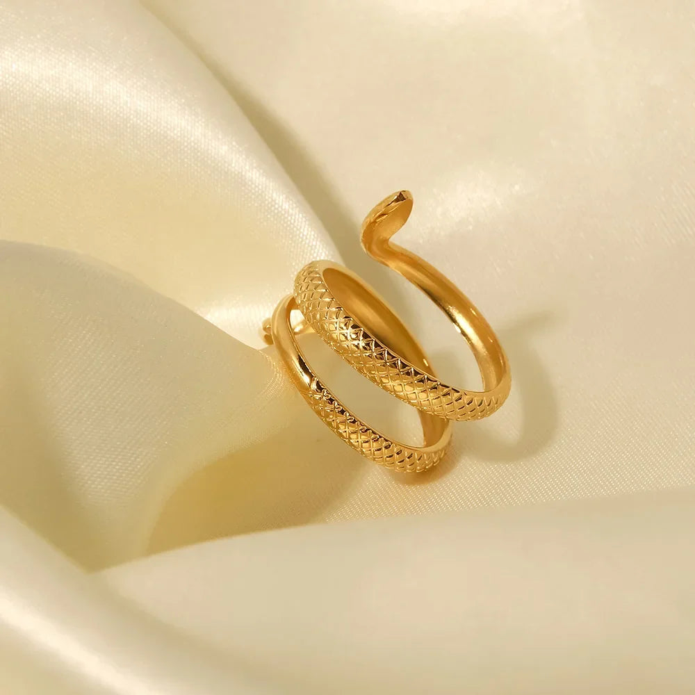 BowLift | Adjustable Spiraling Snake Ring