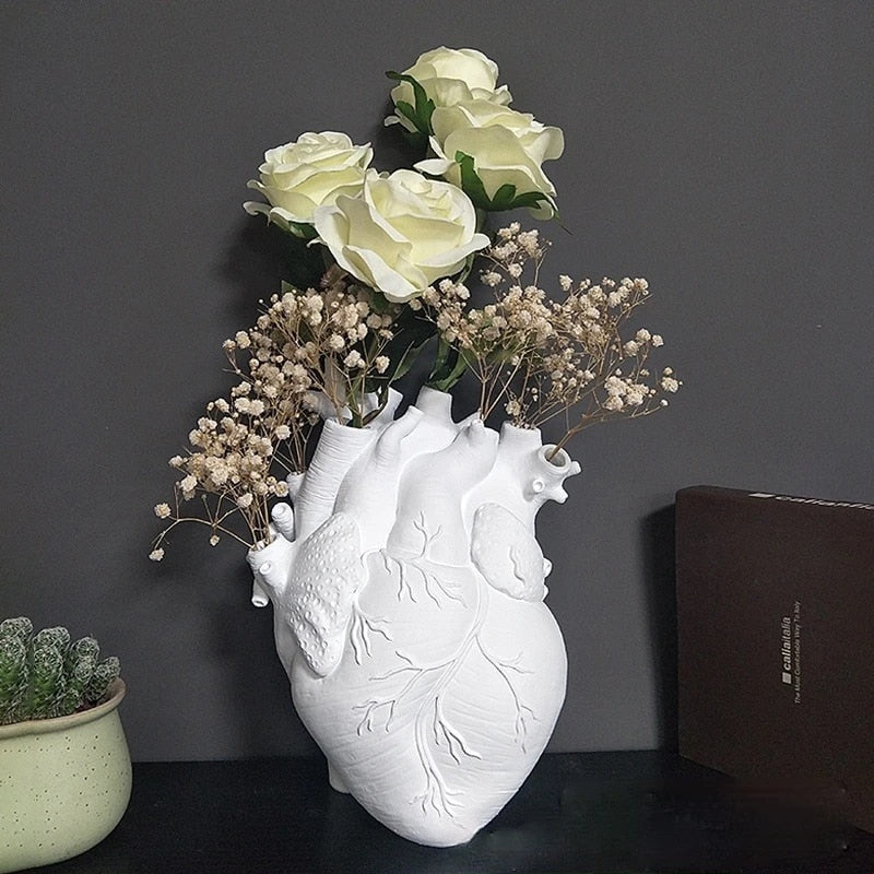 Skanto | Heart Dried Flower Artificial Vase