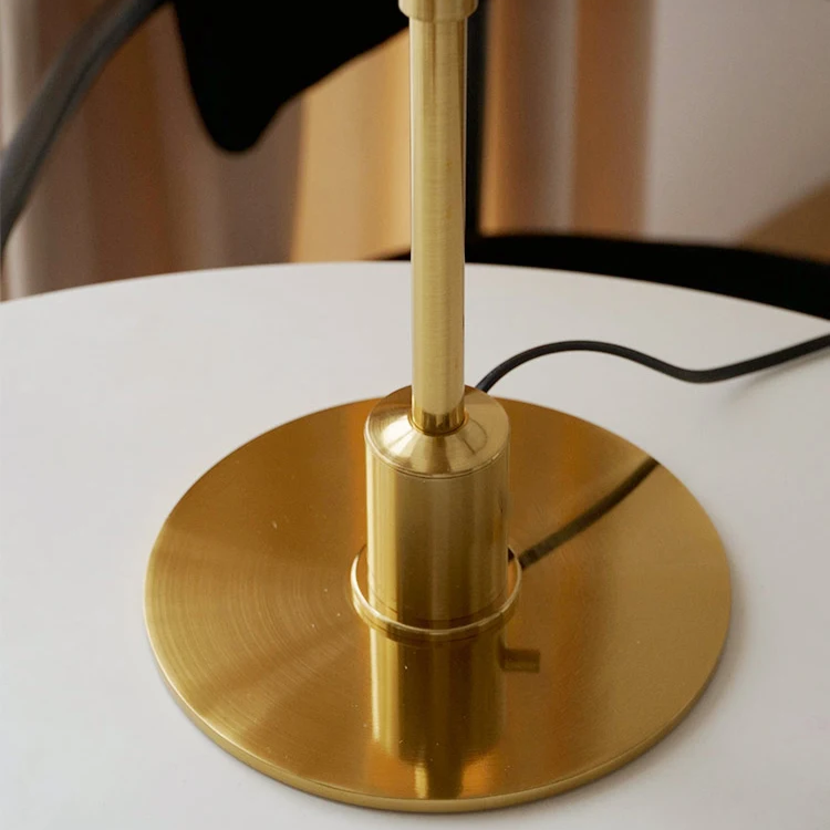 Skanto | Scandinavian Designer Table Lamp Minimalist