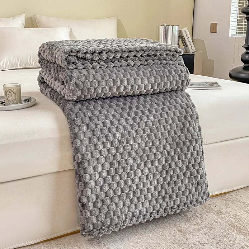 BowLift | Checked Soft Velvet Blanket Warm Cozy Throw for Couch and Bed