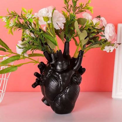 Skanto | Heart-Shaped Flower Pot