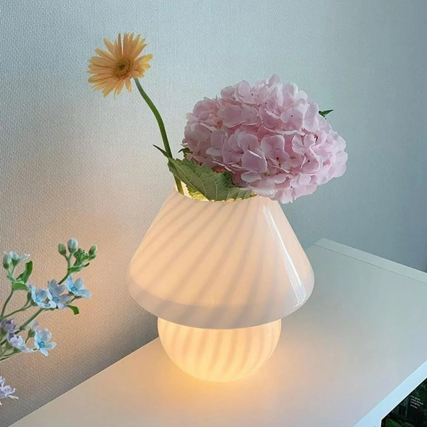 Skanto | GlassLuxe - Murano-Inspired Desk Lamp