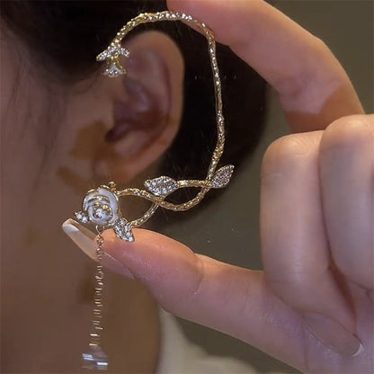 BowLift | Elegant Vintage Vibes Ear Clip