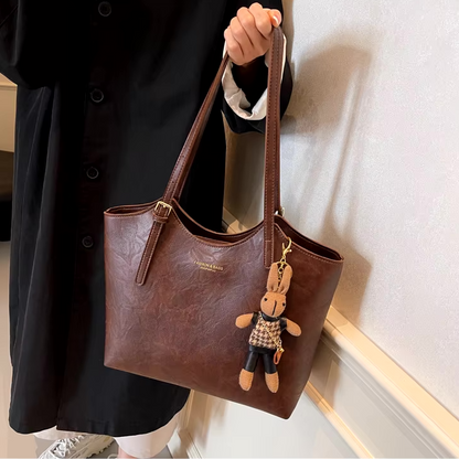 Skanto | Mirella | Classic Women's Shopper Bag with Charm – Elegant, Spacious & Timeless