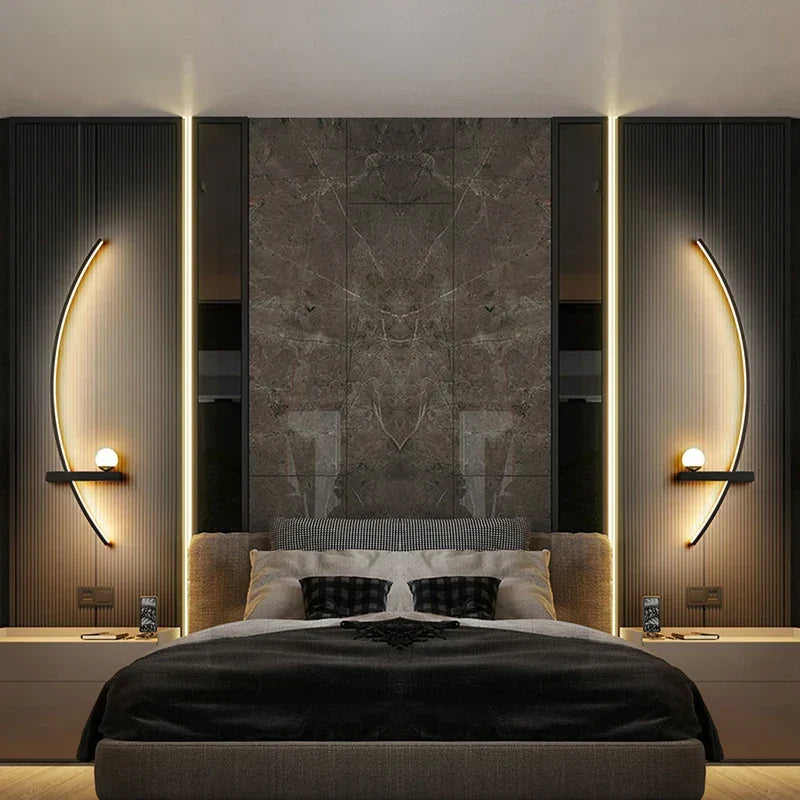 Skanto | Contemporary Edge Wall Lamp – Black & Gold Indoor/Outdoor Lighting for Modern Spaces