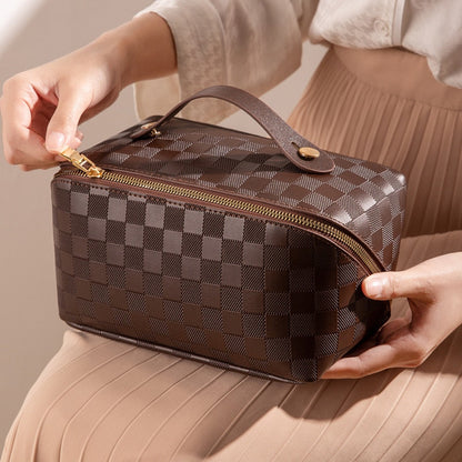 Skanto | Luxurious Plaid Makeup Cosmetic Bag