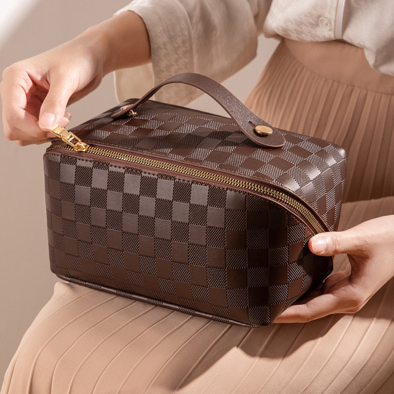 Brehn | Luxury Checkered Make-up Cosmetic Bag