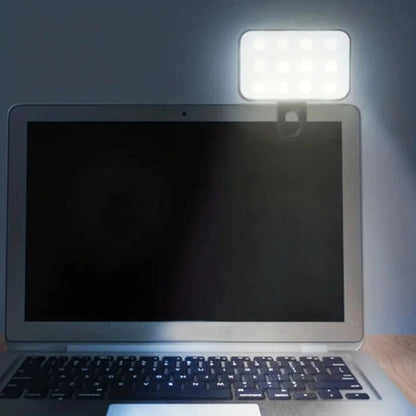 Skanto | Bright LED Selfie Clip-On Light