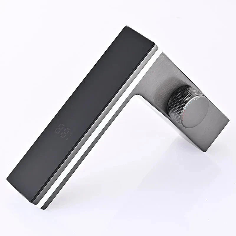 Skanto | LED Faucet with Digital Temperature Display and Hot-Cold Mix Function