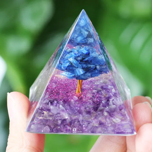 Skanto Skanto | Amethyst Peridot Orgone Pyramid - Energy Generator Crystal Reiki Chakra Orgonite Meditation Tool
