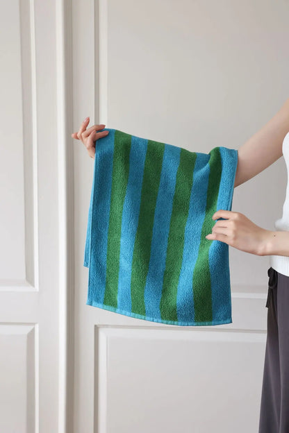 RetroStripe Luxe Cotton Towel – Striped Cotton Towel in Hotel Quality | Bowlift
