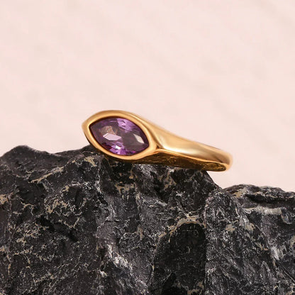 BowLift | 18k Oval Diamond Cut Ring