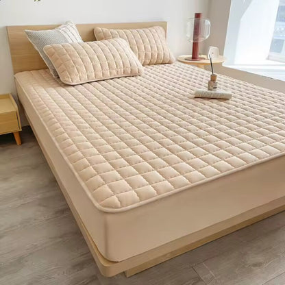 Waterproof mattress cover