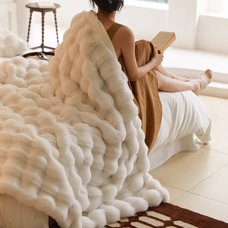 Skanto | CozyChic - Luxury Throw for Warm Moments