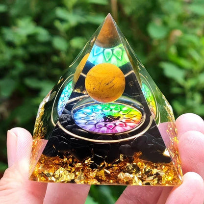 Skanto Skanto | Amethyst Peridot Orgone Pyramid - Energy Generator Crystal Reiki Chakra Orgonite Meditation Tool