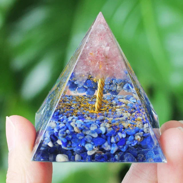Skanto Skanto | Amethyst Peridot Orgone Pyramid - Energy Generator Crystal Reiki Chakra Orgonite Meditation Tool