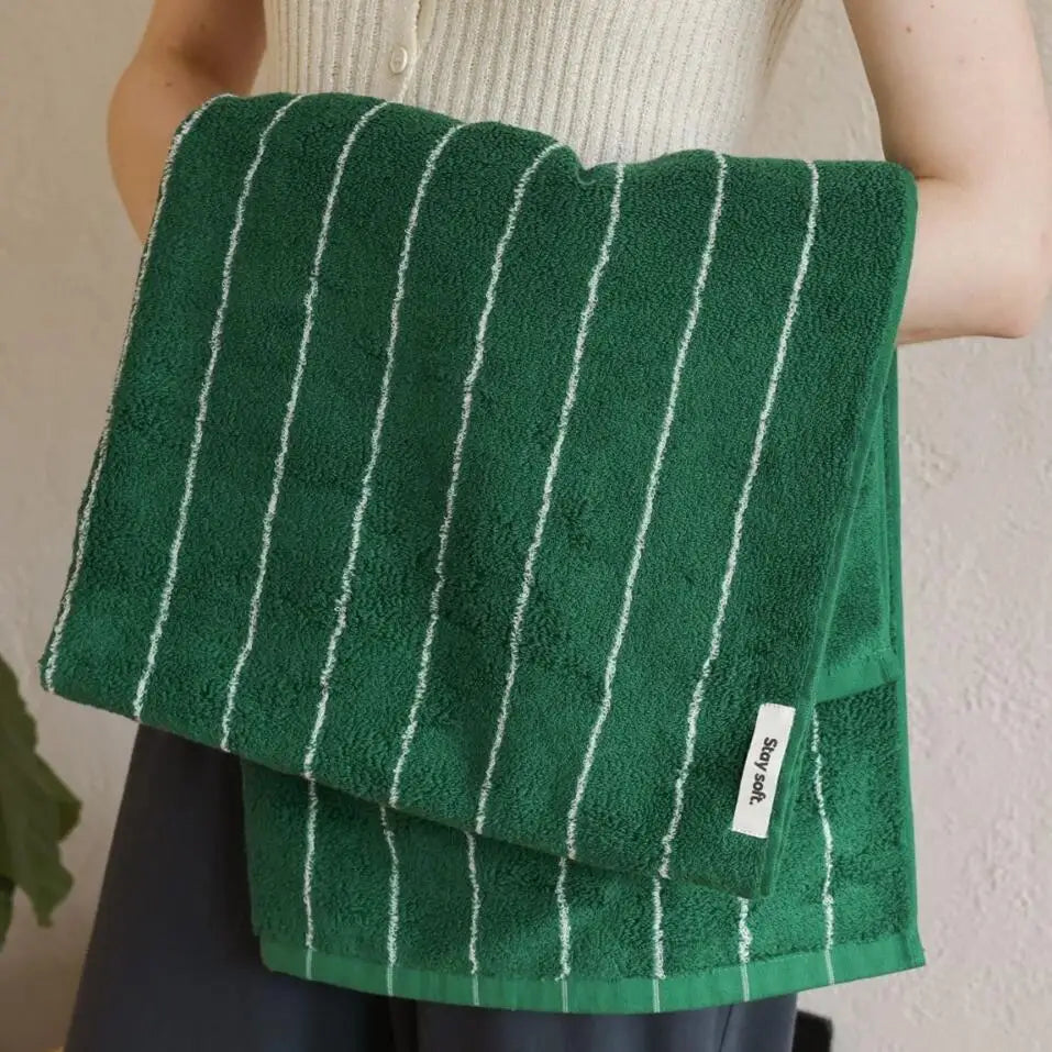 Retro Striped Pure Cotton Towels – Soft & Absorbent | Bowlift
