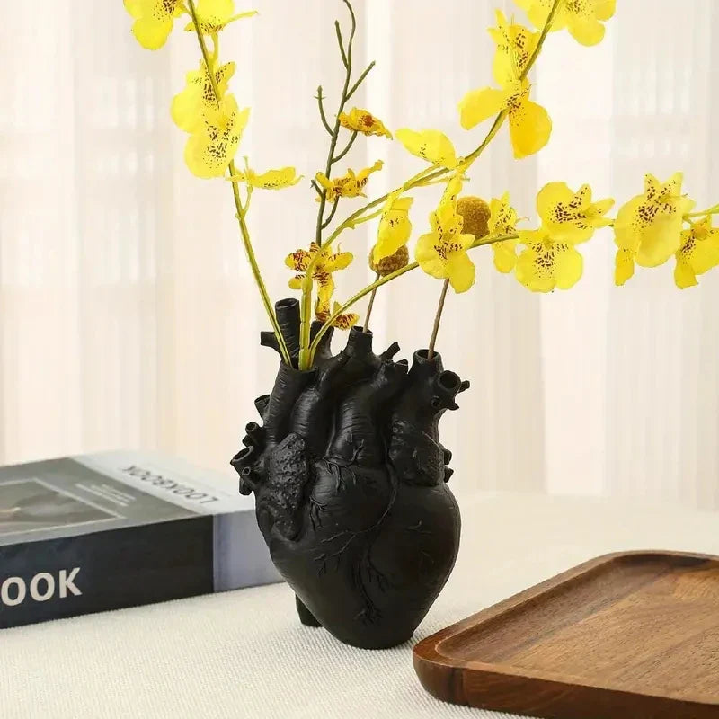 Skanto | Heart-Shaped Flower Pot