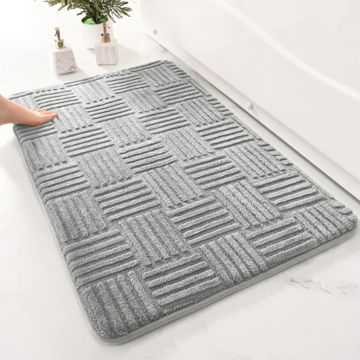 BowLift | Thick Striped Non-Slip Bath Mat with Soft and Absorbent Capability