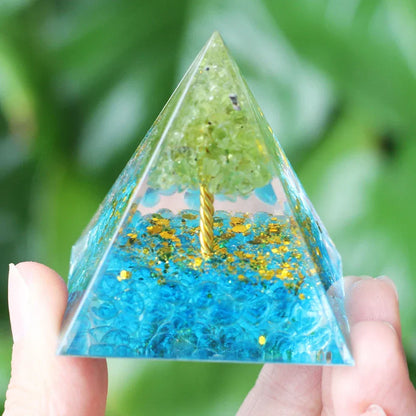 Skanto Skanto | Amethyst Peridot Orgone Pyramid - Energy Generator Crystal Reiki Chakra Orgonite Meditation Tool