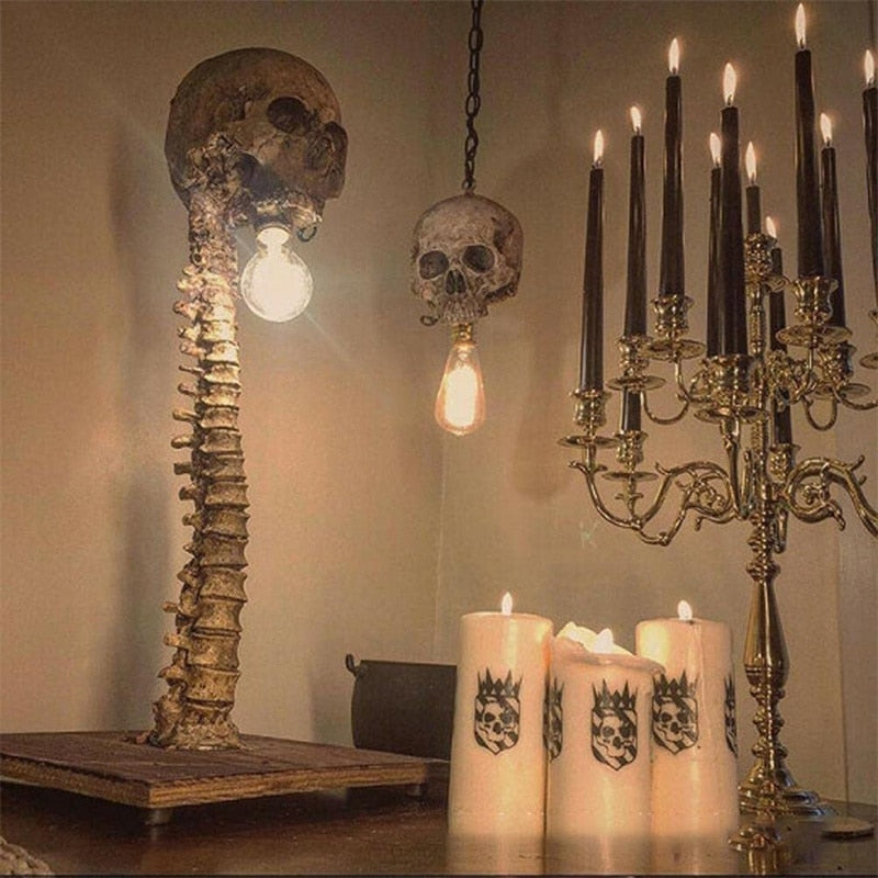 Skanto | Horror Skull with Spine Lamp