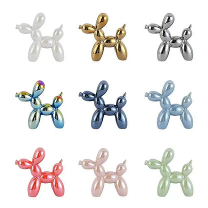 Small balloon dog sculpture