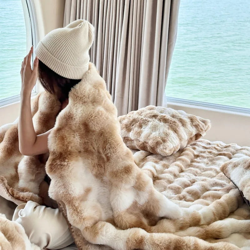 LuxeVelour – Warm Duvet Cover for Winter Comfort Bowlift