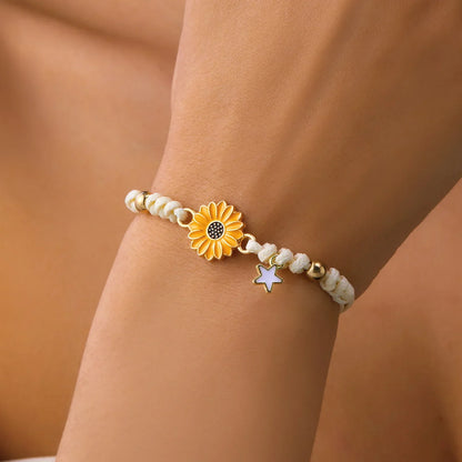 Skanto | Braided Feminine Flower Star Bracelet