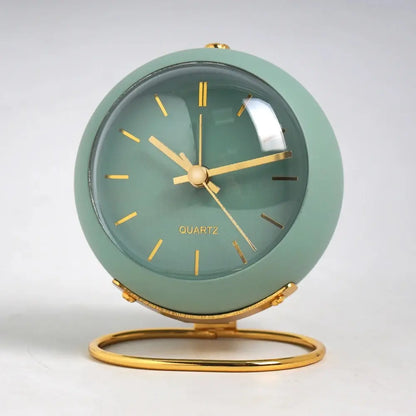 Minimalistic Scandinavian Desk Clock with Silent Quartz Movement | Kalsten