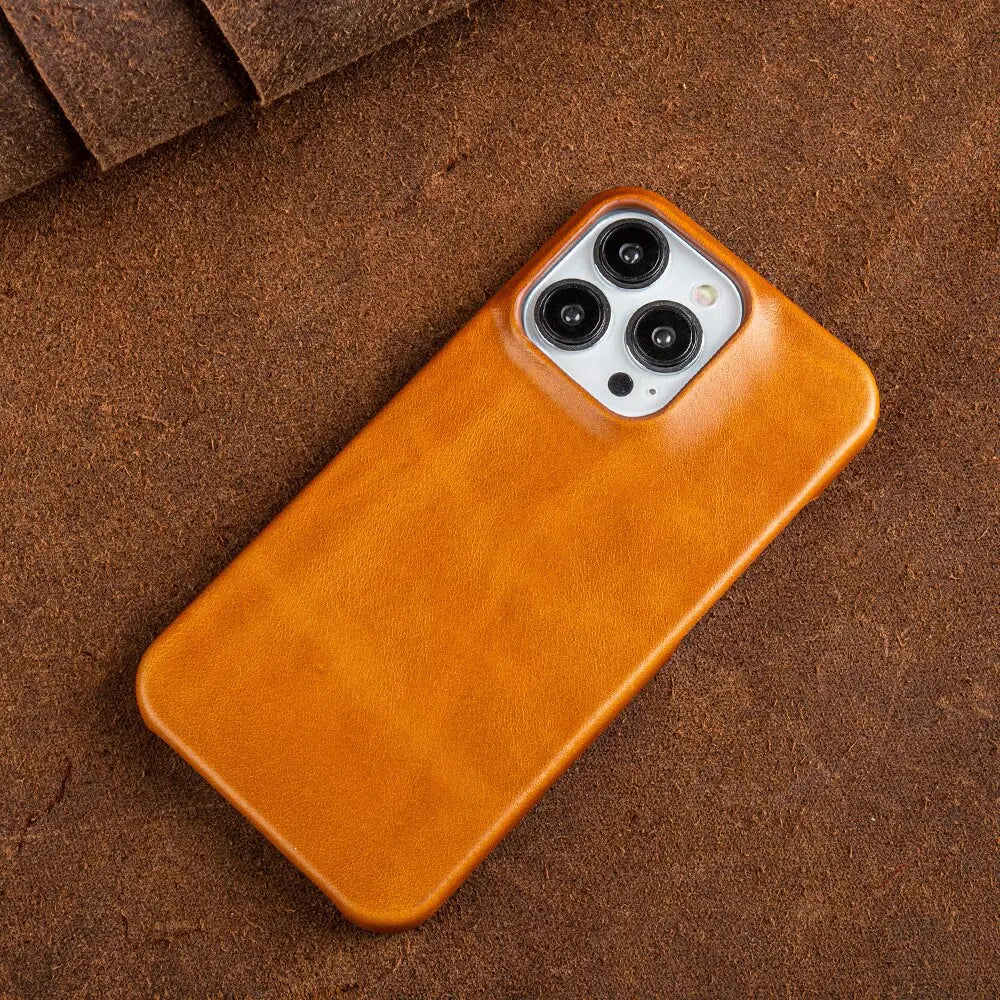 Skanto | RoyalLeather: Luxurious, handcrafted case made of genuine cowhide leather for iPhone