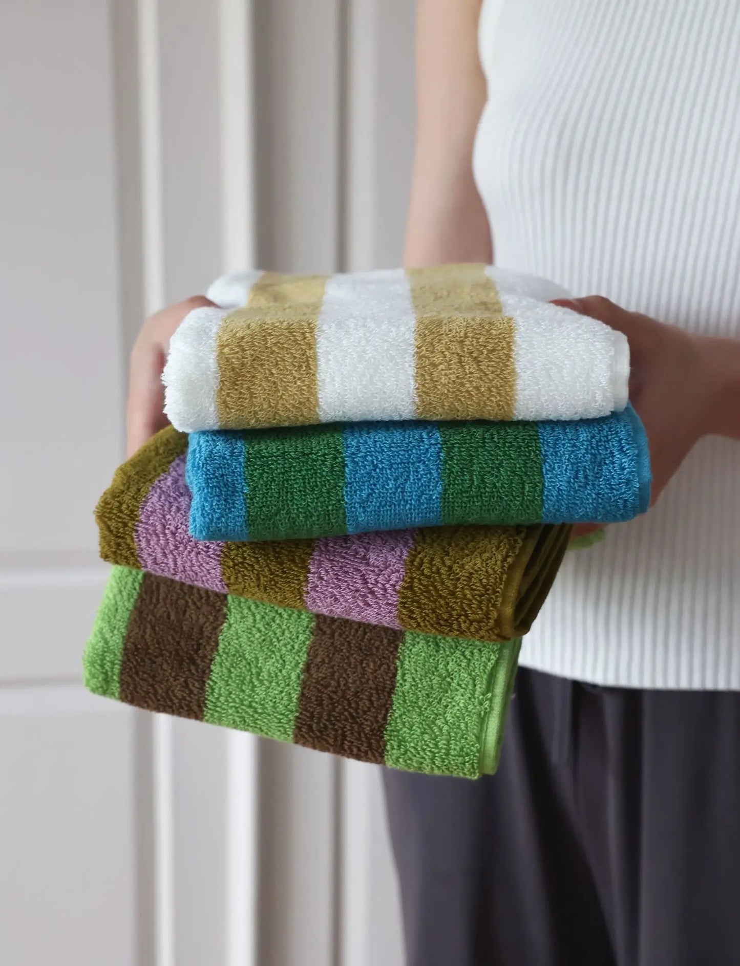 RetroStripe Luxe Cotton Towel – Striped Cotton Towel in Hotel Quality | Bowlift