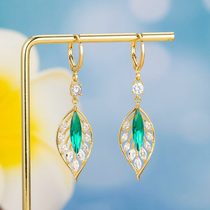 Skanto | Leaf Shiny Zircon Earring