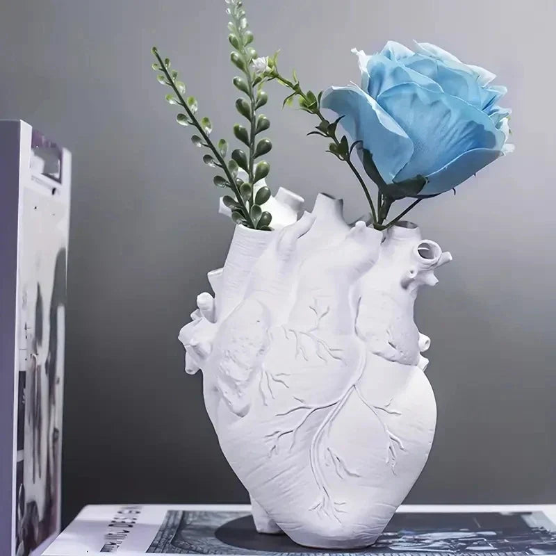 Skanto | Heart-Shaped Flower Pot