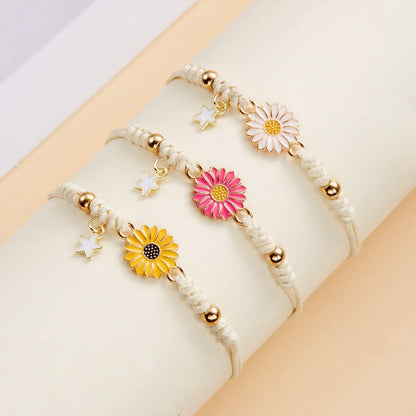 Skanto | Braided Feminine Flower Star Bracelet
