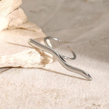 BowLift | Distinct Bar Ripple Ring