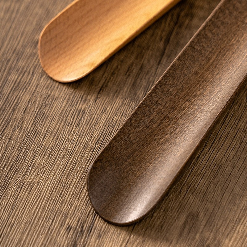Sandsberg | Shoehorn with Long Handle | Magnetic Wood Design | Natural Wood