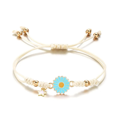 Skanto | Braided Feminine Flower Star Bracelet
