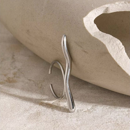 BowLift | Distinct Bar Ripple Ring