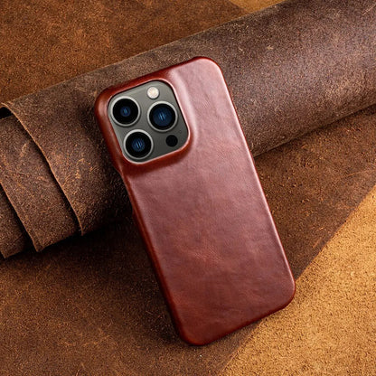 Skanto | RoyalLeather: Luxurious, handcrafted case made of genuine cowhide leather for iPhone