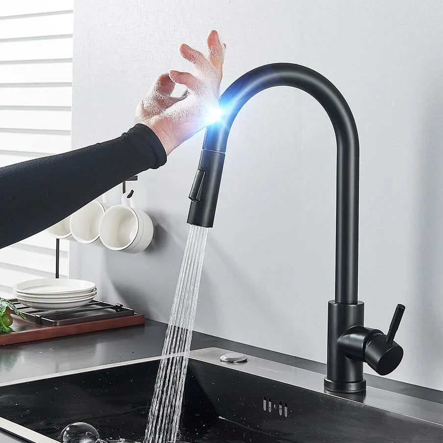Skanto | Retractable Kitchen Faucet with Touch Control and Sensor Function