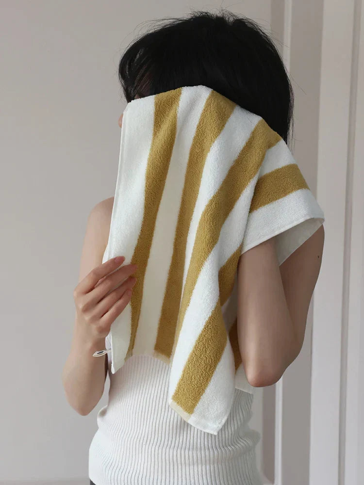 RetroStripe Luxe Cotton Towel – Striped Cotton Towel in Hotel Quality | Bowlift