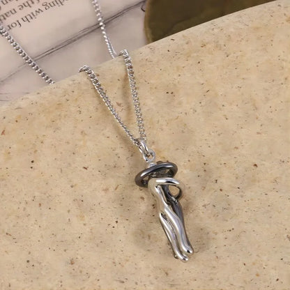 Skanto | Fashion Hugging Pendant Necklace